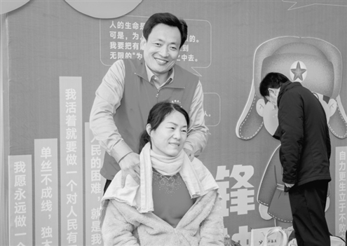 王俊持续开展社区志愿服务